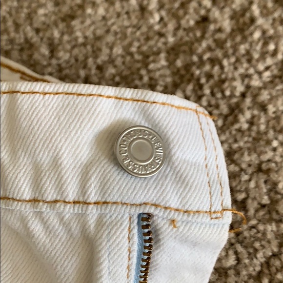 White jean shorts - Picture 4 of 4